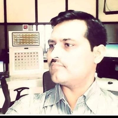 SinghRV5's profile picture. चम्बल से हूं पाणी वाणी दोनों विशुद्ध,
कमजोर लोग फालो न करें हार्ट अटैक की प्रबल संभावना है😊