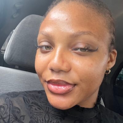 debbie_thereal's profile picture. Corgito Ergo Sum.