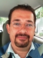 Osoencendido's profile picture. No trates de comprenderlo todo, porque a veces hay cosas que no están para ser entendidas, sino para ser aceptadas.