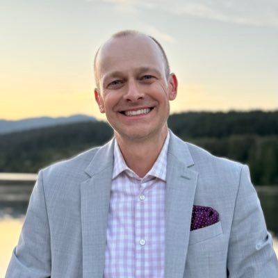 Public affairs and strategic comms professional, political dabbler, transit advocate, tech fan, dadx2