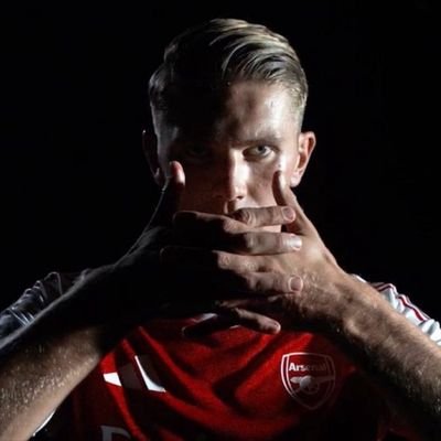 Arsenal | Real Madrid | Bayern Munich | PSG | Kaizer Chiefs. I never prove to be good enough for every one! But I'm the best for them who understand me.🌹🥰 ❤️