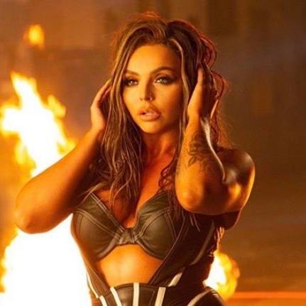 G | EMPRESS_Jesy | Muslim | not a safe space 💗 (@baddiestomaleft)