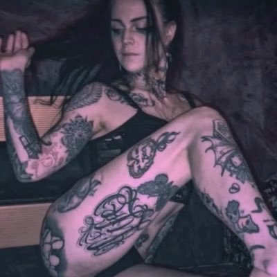 freyaatmidnight's profile picture. 