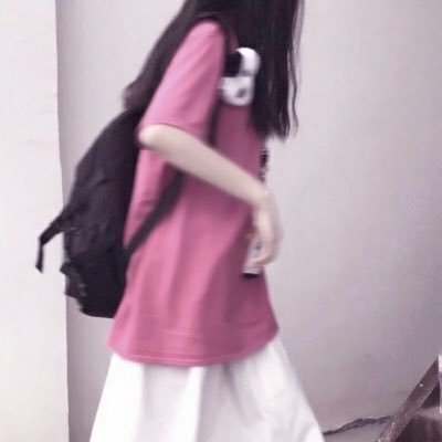 T3nIlCd8sUisXr2's profile picture. 