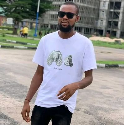 Critics of bad governance// Socializing 👫// Single // Tech-analysist // Philanthropist// Highly Self-motivated//Advocate of good governance. DM Open.