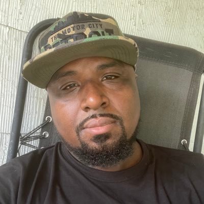 Hollywood_lv700's profile picture. A Boss with goals easy to get along love, Anime,💯 Football, 🏈 Gaming 🕹️ local 687 Carpenter keep it positive laid-back person follow me for more🦂