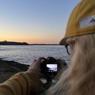 20 | Bri'ish | I love samoyeds :3 | Banner photo I took myself in St.Ives