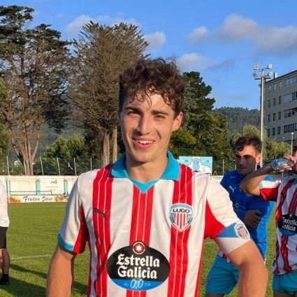 Socio, miniaccionista e tolo polo fútbol e sobre todo polo Clube Deportivo Lugo #ForzaLugo #Maktüb