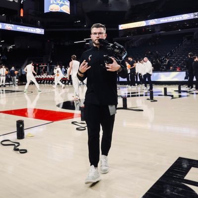 Cincinnati 📍 𝘿𝙄𝙍𝙀𝘾𝙏𝙊𝙍 𝙊𝙁 𝘾𝙍𝙀𝘼𝙏𝙄𝙑𝙀 𝙑𝙄𝘿𝙀𝙊 🎥 @gobearcatsmbb Previously : @hailstate @gobearcats | @tnubaseball alum