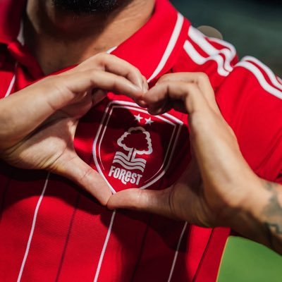 #NFFC supporter, gin drinker, party ring eater. Wit as sharp as a plastic spoon.