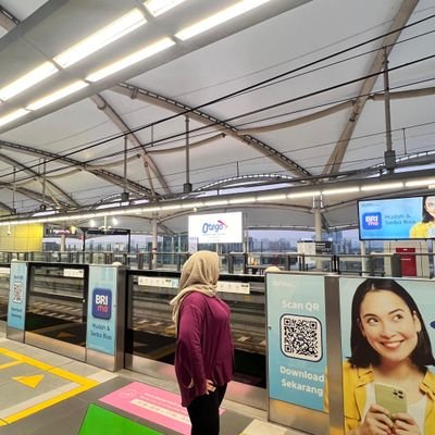 yenipya's profile picture. 