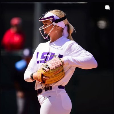 LSU Softball 💜💛, Follow me on IG @jay_heavener, Ranked #1 Lefty Pitcher dual #00, FL Gatorade POY, Max Preps National POY, 6A FL State Champ. 🏆