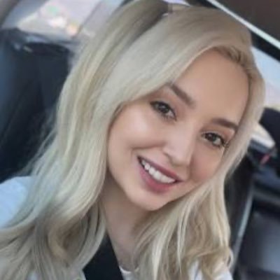 AnayaMcphe's profile picture. Beauty 
Fashionista from Philadelphia 📍🇺🇸
Single 
Travel 🧭 ✈️
Shopping 🛍️