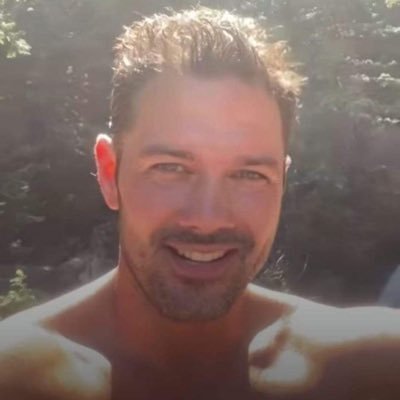 Thinker, Wanderer, lover of animals. THIS IS MY ONLY ACCOUNT.💕💕🥰🥰❤️❤️🌎🌎🌺