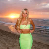 Alix (@lusts4luv) 's Twitter Profile