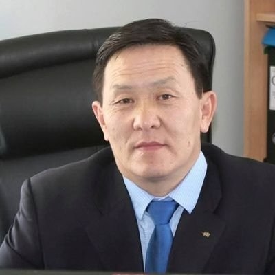 Дэлгэсэн тэрлэг шиг нутгийнхаа хүү нь .................Би МОНГОЛ хүн.