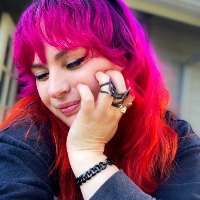 ParvulaRosa's profile picture. 🦇 Just hang in there 🍑 Meaningless Artist • she/they/demon