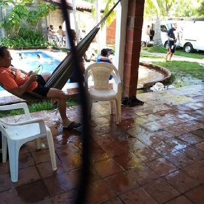 respetuoso y discreto tratando de pasar un excelente momento