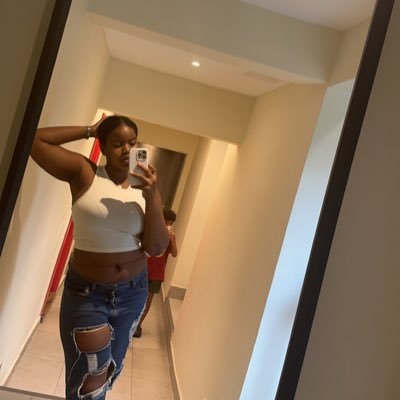 Ayisyèn 🇭🇹 Aktivis politik 🙅🏾♀️Food lovers 🥙🍔Host for GénérationZ 👫 3M 🙏🏽feminis entèseksyonèl 😘
