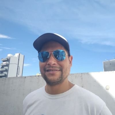 Divulgador Añejo Contemporáneo 
Desde El Genesis, Navegando en las Eras de la Humanidad, Historiador Financiero & Político Venezolano.