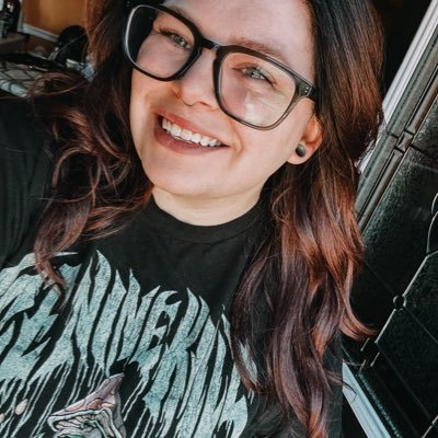 🇨🇦. 👻. hockey enthusiast. marvel. star wars. she/her.