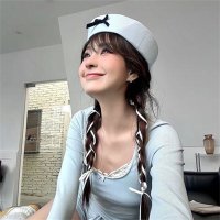 GeraldineHume (@47fg666e1f4e67) 's Twitter Profile