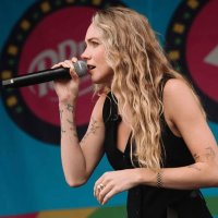 Danielle Bradbery Source| Fansite (@dbradberysource) 's Twitter Profile