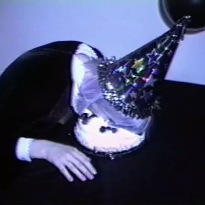 woundedmouse's profile picture. a broken sink for a face and a head that just takes up space
https://t.co/FusrWGi4Kl
la belleza real está reservada para los feos