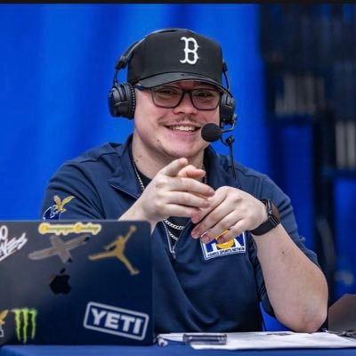 ZackBenoit_'s profile picture. Colour Commentator for @IBLMapleLeafs⚾️ // Play by Play broadcaster for @HumberHawks & @McMasterSports // Freelance Broadcaster //
