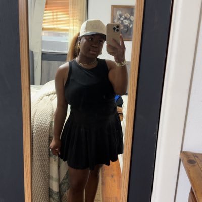 nicol_paige's profile picture. PHIL 4:13| •JLK💍• mommy x2 •teacher•