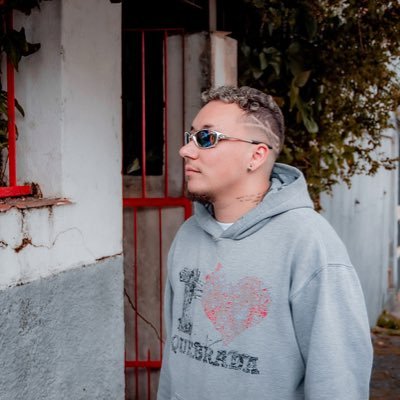 🏹 filho de Odé 🏳️⚧️ homem trans 🩷💜 bi 🧱 da quebrada 📺 @espnbrasil • antes @cazetvoficial @diaestudio @pontejornalismo @agmural