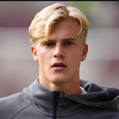 heungmin1882's profile picture. 