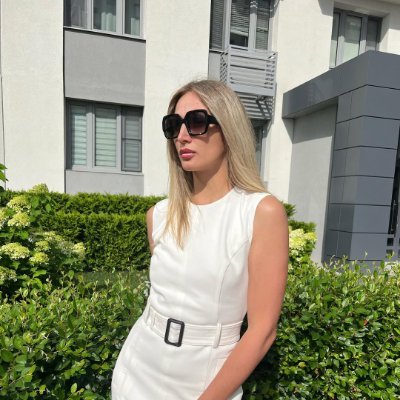 Sophia1989122's profile picture. Chasing dreams, not people.