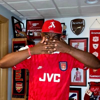Life is too short..Live the life you love and love the life you live..Die hard fan of @Arsenal⚽️ @DallasCowboys🏈#Huskers🏈#Sneakerhead👟