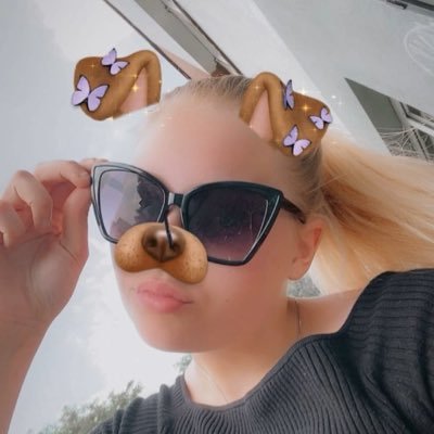 ona je ta práva chick,ohroženej druh, žádná bitch🫀 instagram-_._yg_veruna_._