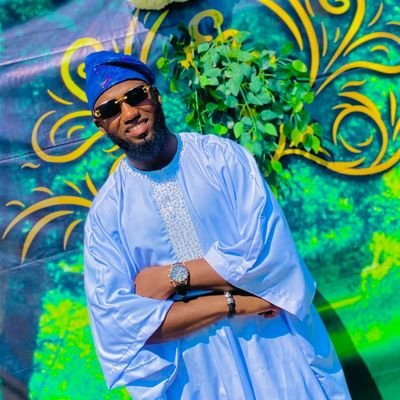 Ambivert👽
Heyoka Empath🤍
Realtor👷🏾♂️
Car Dealership🚘