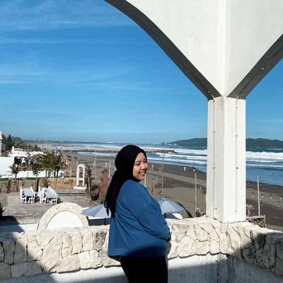 zahrand_'s profile picture. 🌷 ; only child; a person who never had a brother or sister.