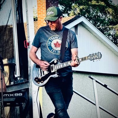 dBosmamusic's profile picture. singer/songwriter/poet/father/dude 🇨🇦
