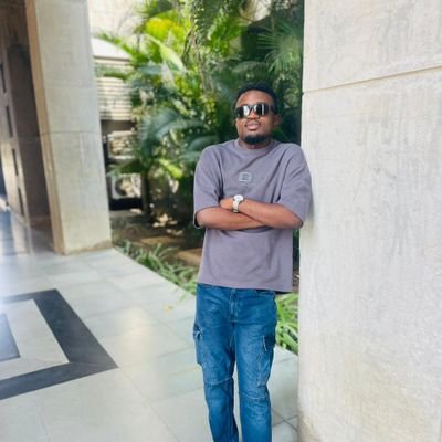 Formerly Mkomana_wepa_kwekwe Something happened... Still standin' on bihness though 🔥 ●🩺 ●Baller 🏀