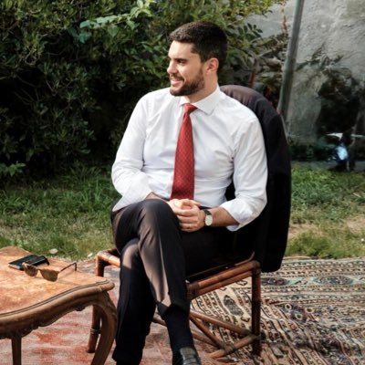 barbabep's profile picture. Nella vita mi occupo di organizzazioni e persone. Amo lo sport, metafora di vita, i whisky torbati e i romanzi di Simenon.