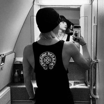 nicohmygod_'s profile picture. &team came into my life and Nicholas locked the door behind them. Ult: 🍓Bias:🍊👑🐶