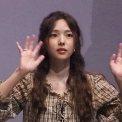 middleface_'s profile picture. 심장뛰는거