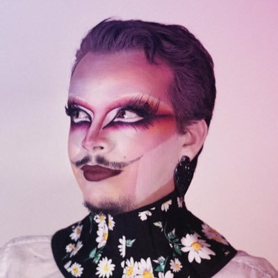 Helsinki / Lyon Non binary blush addict. If you’re nasty you can call me Nacre. NSFW sometimes. He/She. circle : @circle_dienasty