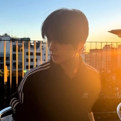 เตเทียน (n.) ชอบกินชาเขียวแต่แพ้แลคโตส tw ; @gegregarious