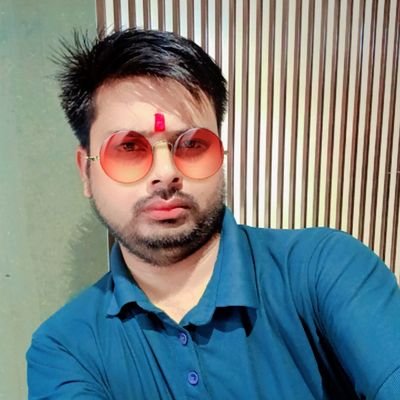 जीवन में अगर हम दूसरों की सफलता को स्वीकार नहीं करते,तो वो ईर्ष्या बन जाती है।
और
अगर स्वीकार कर लें तो वही प्रेरणा बन जाती है,
!! जय श्री राम!!