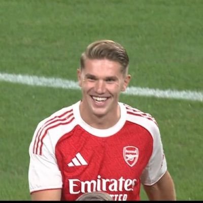 thierry988i's profile picture. Football updtes

Transfer news