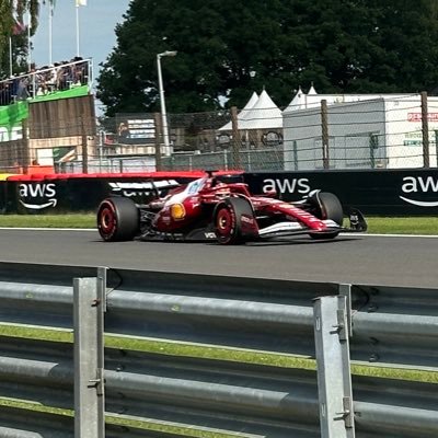 ilhanylz02's profile picture. 