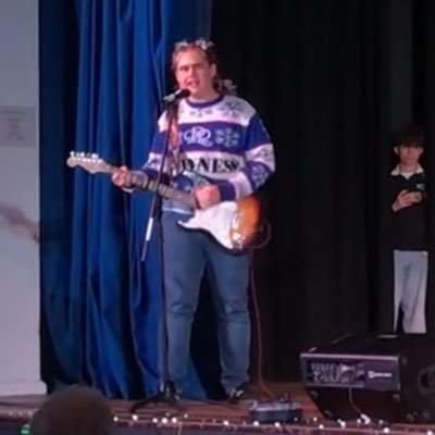 Distant QPR Fan, guitarist, music enthusiast, heavy coffee consumer, Isack Hadjar enthusiast, rubbish but enthusiastic snooker player, 16. @ArchsWorld for more.