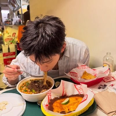 infj-t ; sagittarius ! ā future med student, kung hindi papalarin, future ng med student nalang.