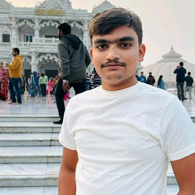 Bhavyakumawat92's profile picture. 